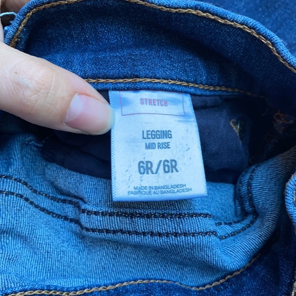 Express Mid Rise Jeans - Picture 2 of 4